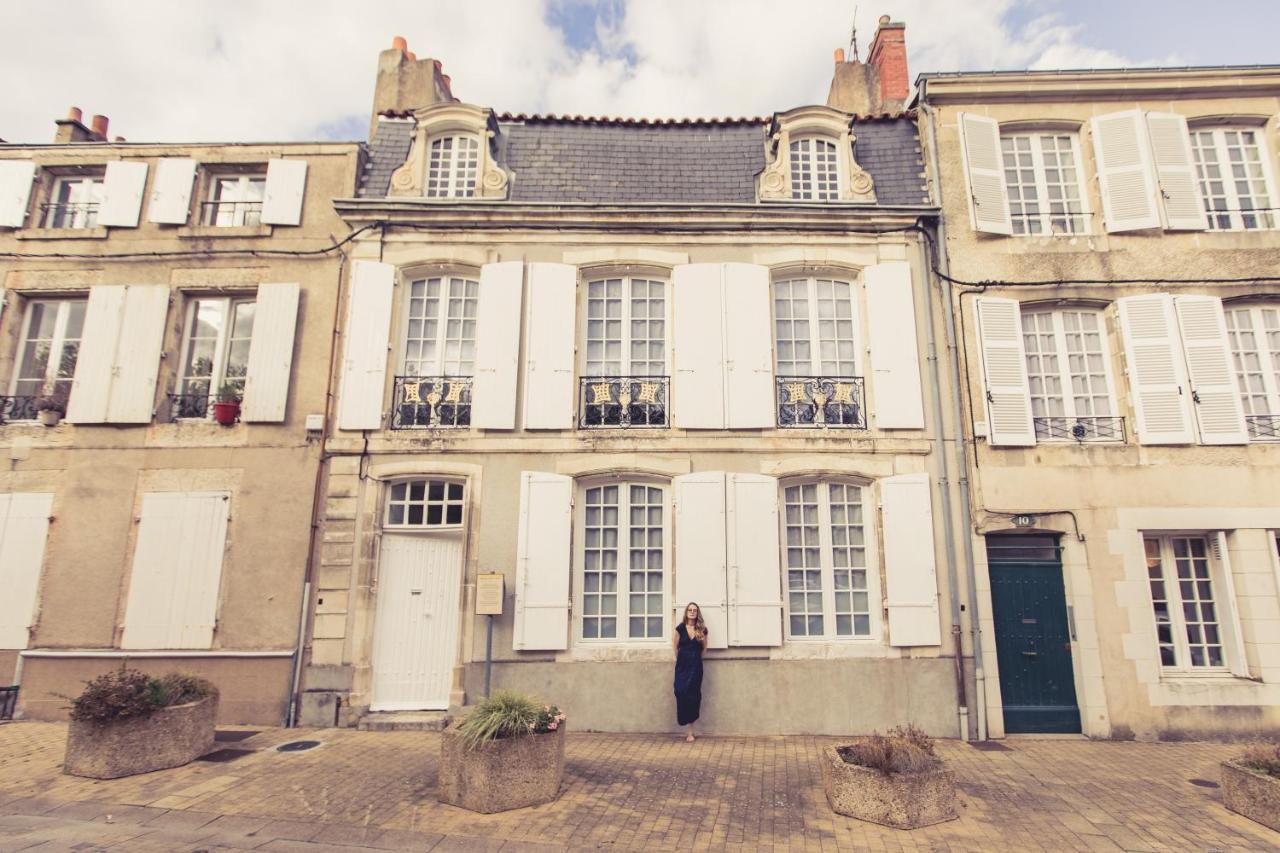 La Maison De La Liberte Suite Jeanne Barret Poitiers Exterior foto